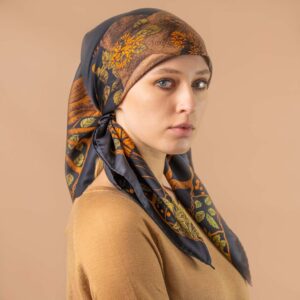 How to wear a scarf in 2022