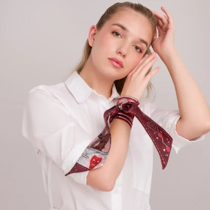 Silk Ribbon Scarf Il Carnevale di Venezia Red - Image 3